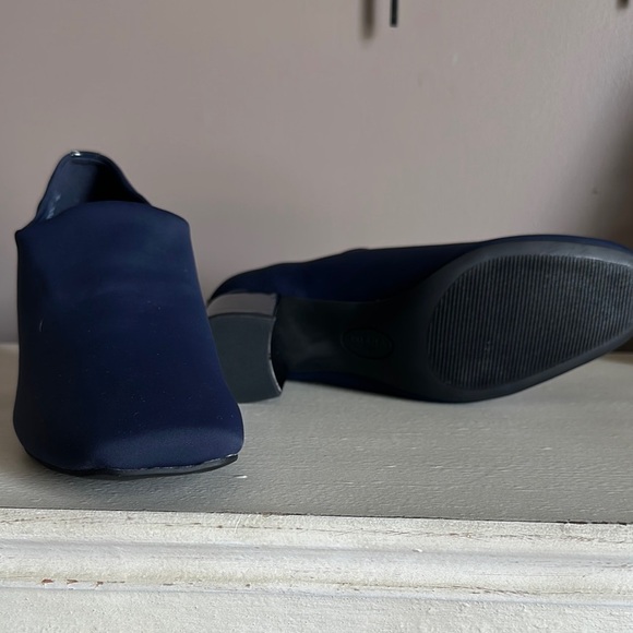 Anne Klein Midnight Blue Block Heels - Picture 6 of 7